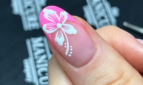 NAIL ART 