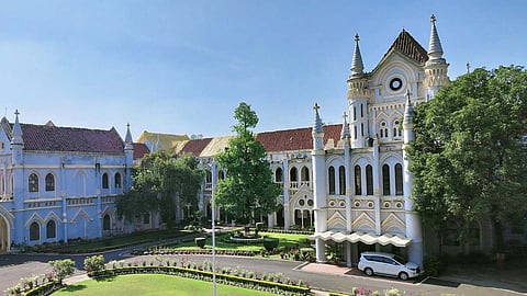 மத்திய பிரதேச உயர்நீதிமன்றம்