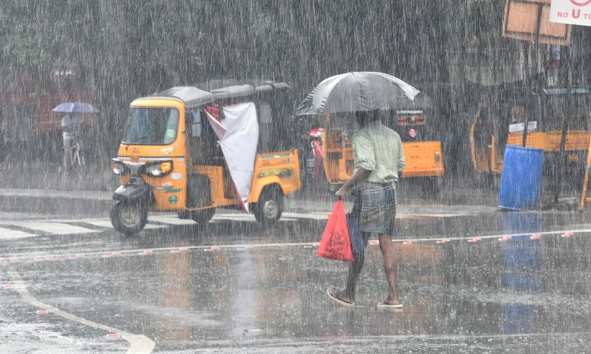 இன்று மற்றும் நாளை இடி மின்னலுடன் கூடிய மழைக்கு வாய்ப்புள்ள மாவட்டங்கள்...