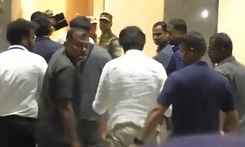 ‘விஜய் தாமதமாக சென்றதுதான் உயிரிழப்புக்கு காரணம்’ - டி.கே.எஸ். இளங்கோவன்