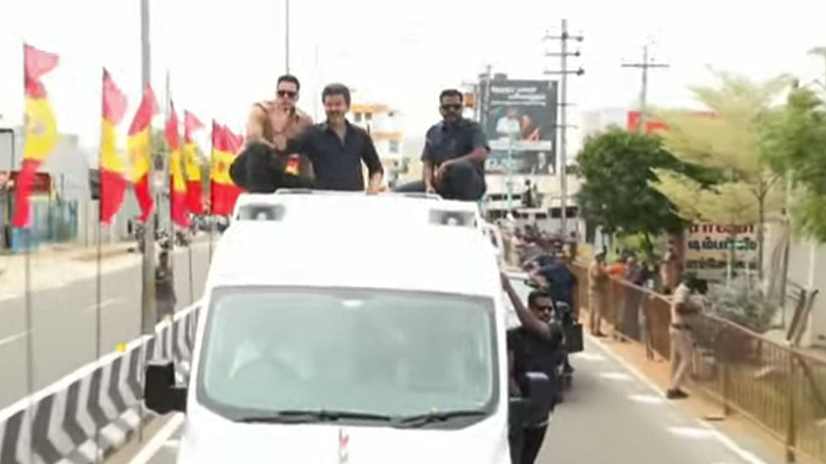 கரூரில் முதலமைச்சர் விஜய் Road Show