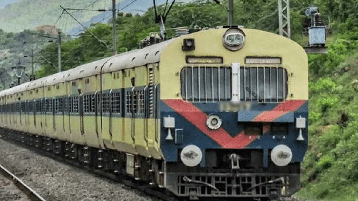 புதுச்சேரி, விழுப்புரம், திருப்பதி ‘மெமு’ ரெயில் சேவையில் நாளை முதல் மாற்றம்