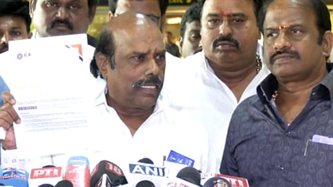 ev velu