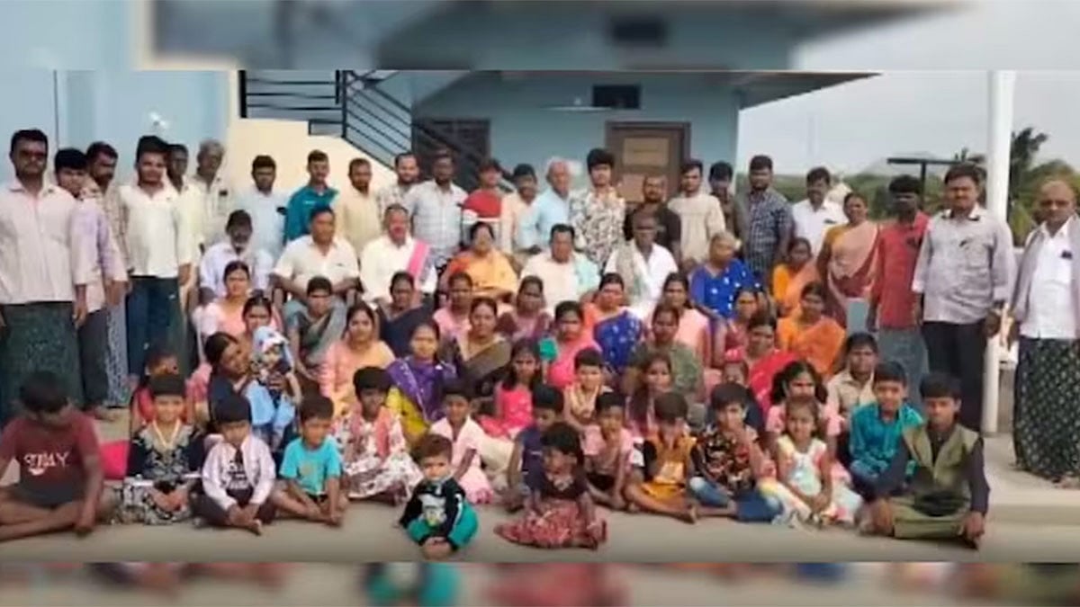 ஆந்திராவில் ஆச்சரியம்: 6 தலைமுறையாக சேர்ந்து வாழும் 83 பேர் கொண்ட கூட்டுக் குடும்பம்