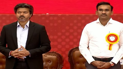 பணி ஆணைகள் வழங்கும் விழா - தமிழ்த்தாய் வாழ்த்துடன் நிகழ்ச்சியை தொடங்கிய தமிழ்நாடு அரசு