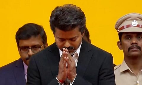 “எம் தாய்மொழியை 3ம் இடத்திற்குத் தள்ளுவதை ஒருபோதும் சகித்துக்கொள்ள மாட்டோம்” - தவெக!