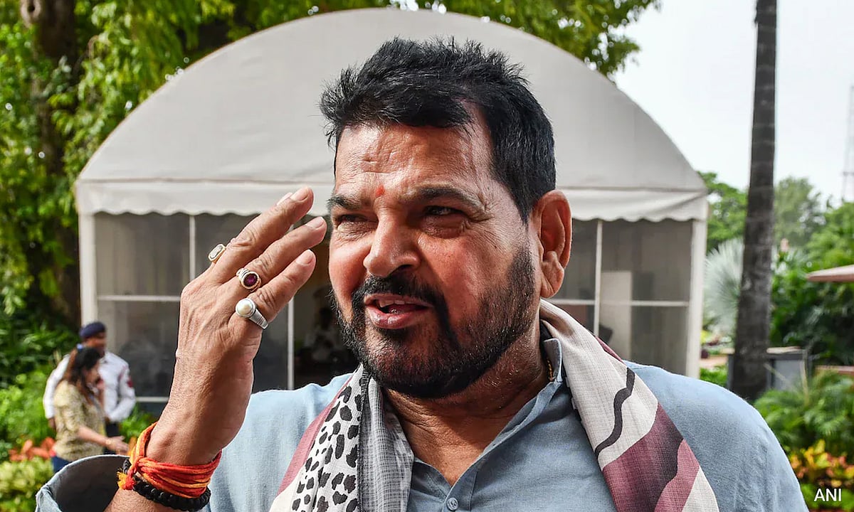 பாலியல் குற்றச்சாட்டு- பிரிஜ் பூஷண் சிங்கை விடுவித்து நீதிமன்றம் உத்தரவு