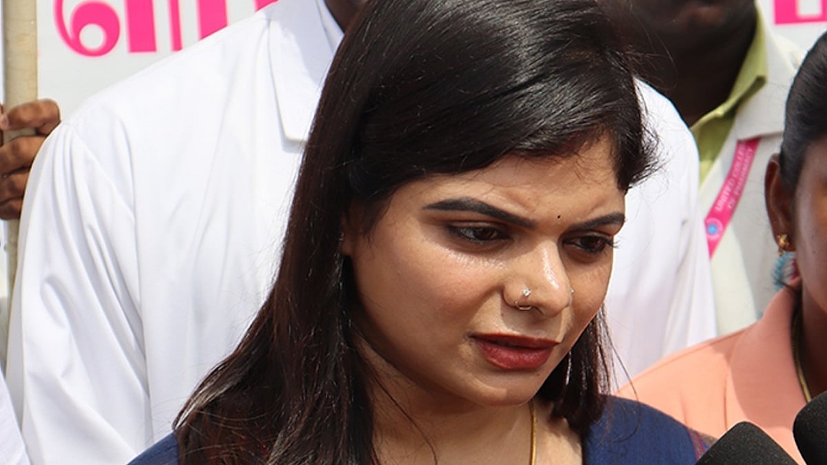 “அரசியல் கருத்து வேறுபாடுகளை எதிர்கொள்ளுங்கள்; பெண்களின் கண்ணியத்தை சீண்டாதீர்கள்!” - தவெக எம்.எல்.ஏ. கனிமொழி சந்தோஷ்!