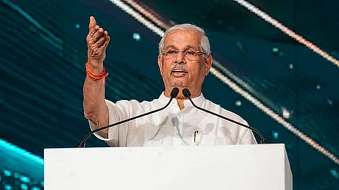 மாநில நிகழ்ச்சிகளில் தமிழ்த்தாய் வாழ்த்தை முதலில் பாட வழிவகை செய்யவேண்டும் - ஆளுநருக்கு 21 தமிழ்நாடு எம்.பி.க்கள் கூட்டாக கடிதம்!