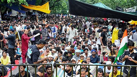 நீட் வினாத்தாள் கசிவு போராட்டம்; போராட்டக்காரர்கள் மீதான வழக்குகளை ரத்து செய்து உச்ச நீதிமன்றம் அதிரடி உத்தரவு!