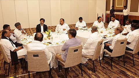 கூட்டணி கட்சிகளுடன் த.வெ.க. நடத்திய முதல் ஆலோசனைக் கூட்டம்