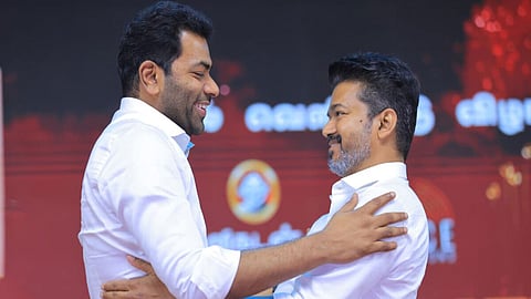 ஆந்திர பாணியில் ஆட்சியைக் கவிழ்க்கும் ஆதவ் அர்ஜூனா? - லண்டன் பயணம் குறித்து அப்பாவு பகீர் கருத்து! 