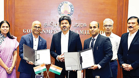 சென்னையில் உலகளாவிய திறன் மையம் அமைக்க அமெரிக்க நிறுவனம் ஒப்பந்தம்- முதலமைச்சர் விஜய் முன்னிலையில் கையெழுத்து