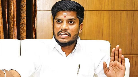 அமைச்சர் ரமேஷ்