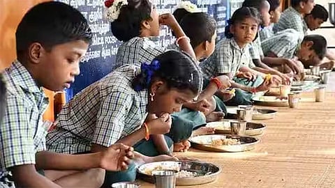 Students eating Breakfast 