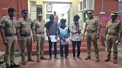 கடன் தொல்லையால் பள்ளி மாணவனை கடத்திய நண்பன்