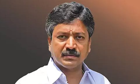 சிவி சண்முகம்