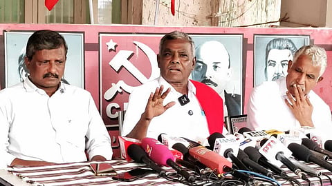 மதம் மாறுவதால் சமூகப் பின்தங்கிய நிலை மாறுவதில்லை... தமிழ்நாடு அரசு உடனடியாக சீராய்வு மனு தாக்கல் செய்யவேண்டும் - பெ.சண்முகம் வலியுறுத்தல்!