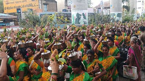 திருவொற்றியூர் சாய்பாபா கோவிலில் 501 பெண்கள் பால்குடம் ஊர்வலம்