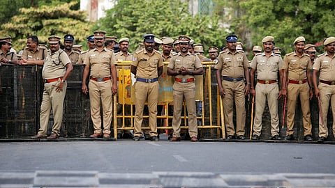 தமிழ்நாடு காவல்துறையில் மூன்று ஐ.ஜி.க்கள் பணியிட மாற்றம் -  திருச்சி காவல் ஆணையராக ரூபேஷ்குமார் மீனா நியமனம்!