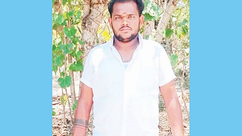 குலசேகரன்பட்டினத்தில் தசரா பார்க்க சென்ற வாலிபர் கொலை