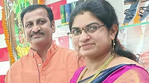 சீதாராமராஜு, லலிதாகுமாரி