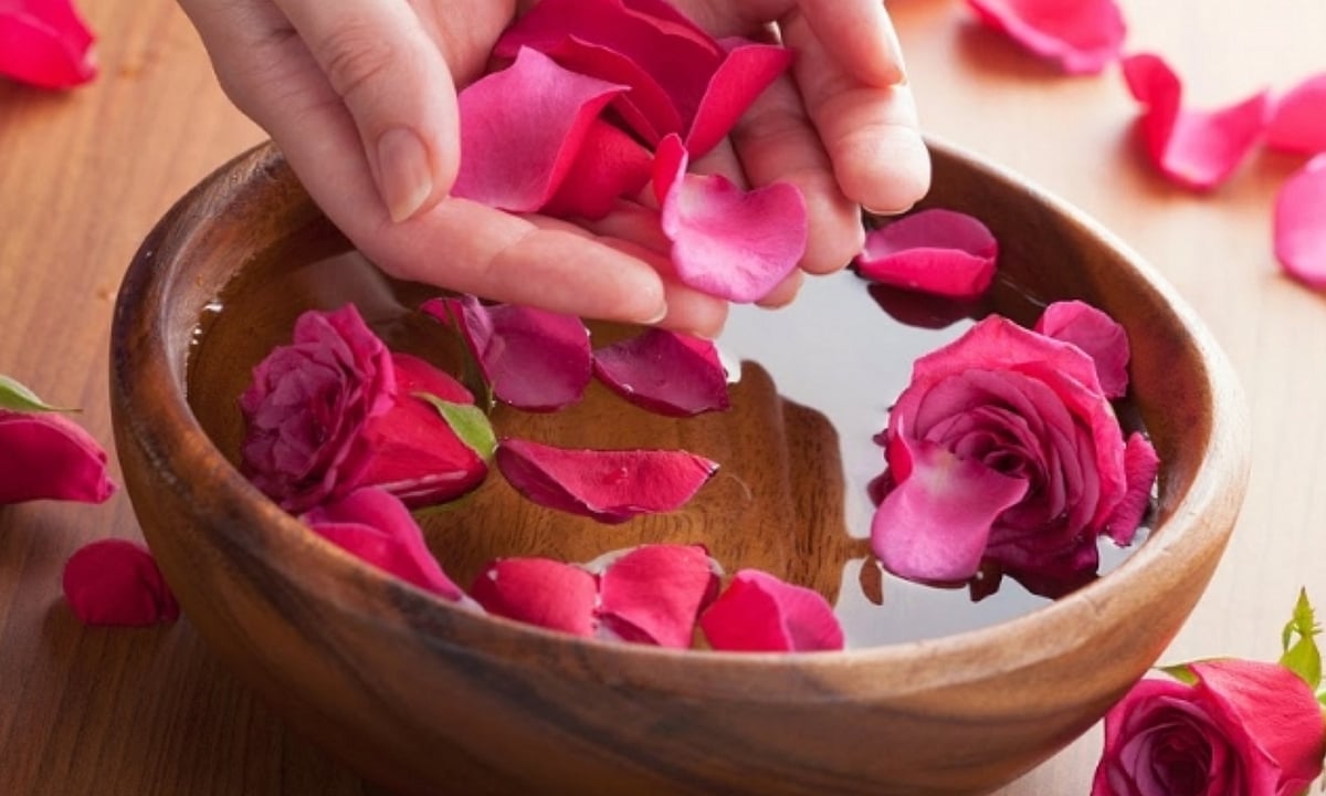 HOME REMEDY ROSE WATER