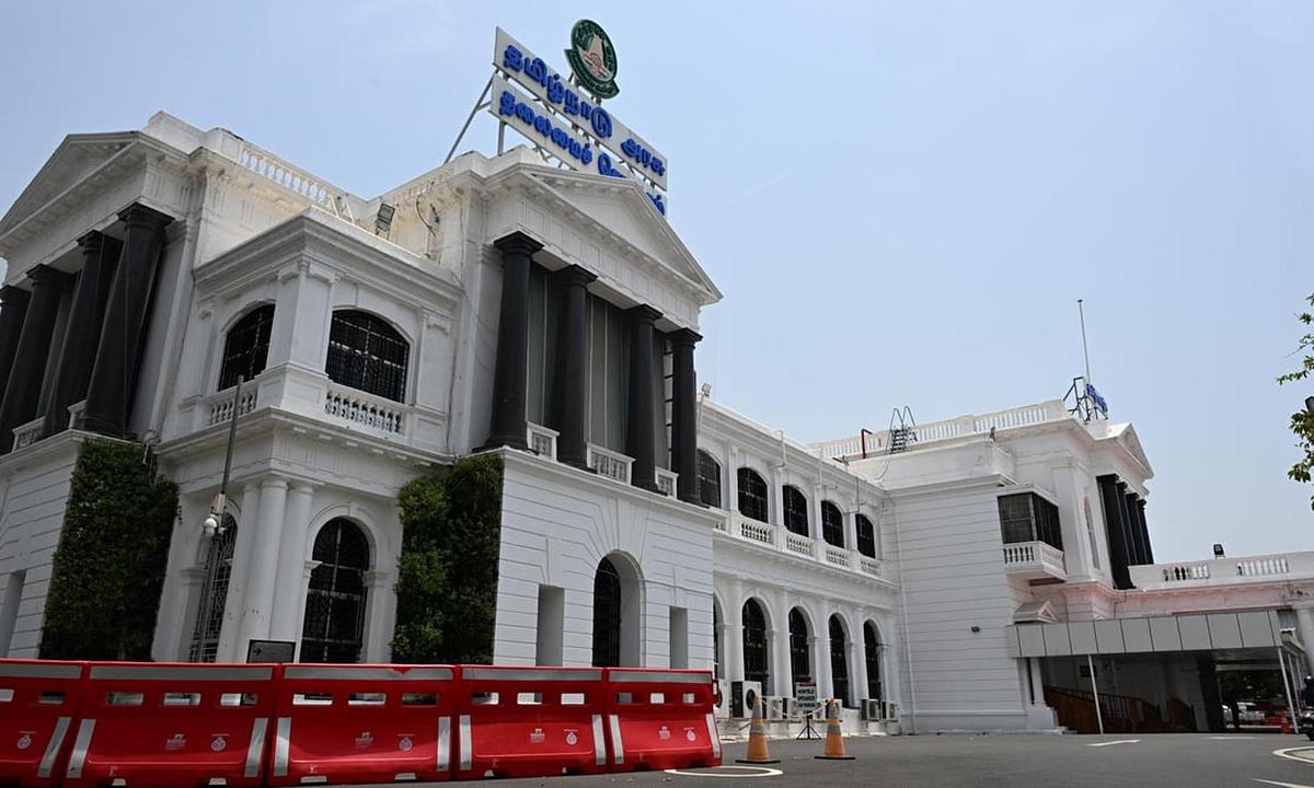 மூன்று ஐ.ஏ.எஸ் அதிகாரிகளை இடமாற்றம் செய்து தமிழ்நாடு அரசு உத்தரவு!