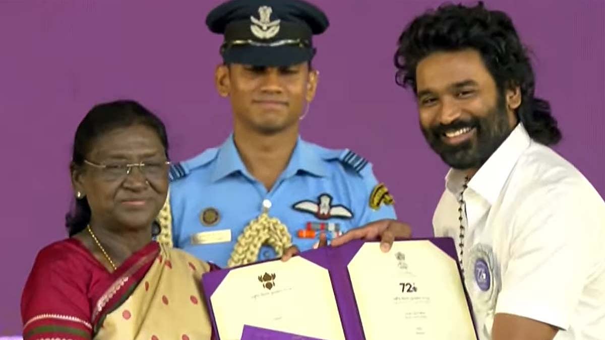 72-வது தேசிய திரைப்பட விருதுகள்: ஜனாதிபதியிடம் இருந்து தனுஷ், ஜி.வி. பிரகாஷ் பெற்றுக் கொண்டனர்
