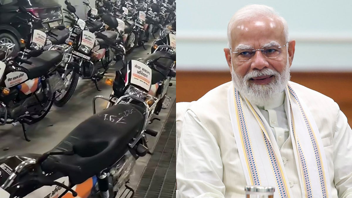 இருசக்கர வாகன பயணிகளுடன் கலந்துரையாடும் பிரதமர் மோடி