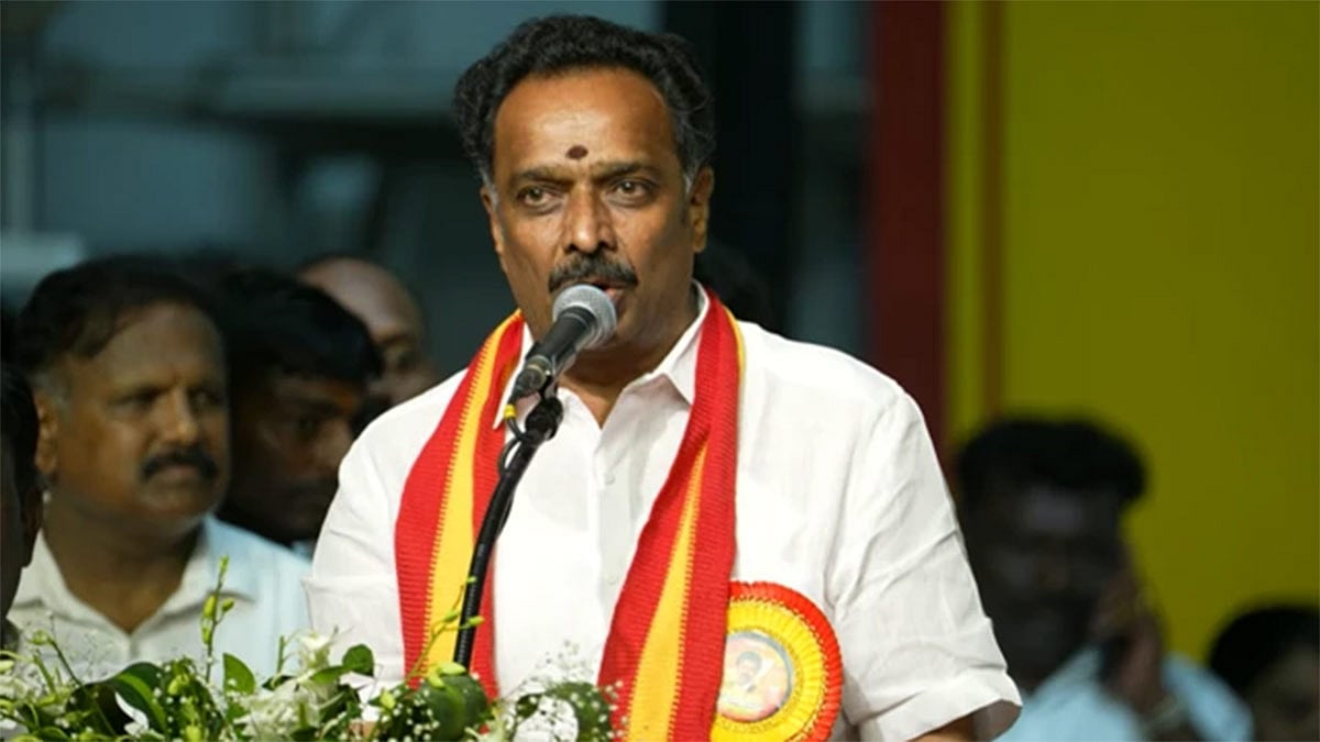 த.வெ.க. வேட்பாளருக்கு இரட்டை இலை சின்னத்துக்கு வாக்கு கேட்ட முன்னாள் அமைச்சர்
