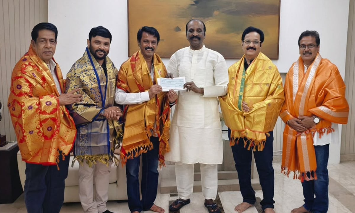 தென்னிந்திய திரைப்பட எழுத்தாளர்கள் சங்கத்தில் இணைந்தார் கவிப்பேரரசு வைரமுத்து!