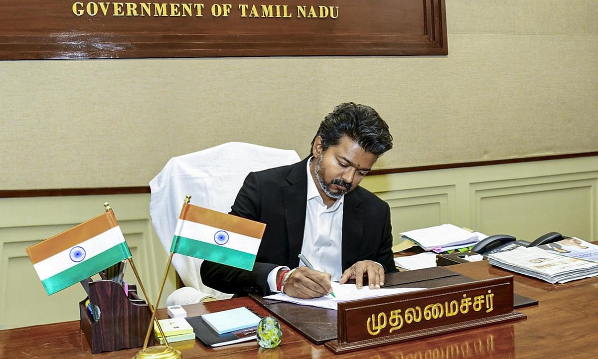தமிழக மீனவர்கள் 20 பேர் கைது- மத்திய அமைச்சருக்கு முதலமைச்சர் விஜய் கடிதம்