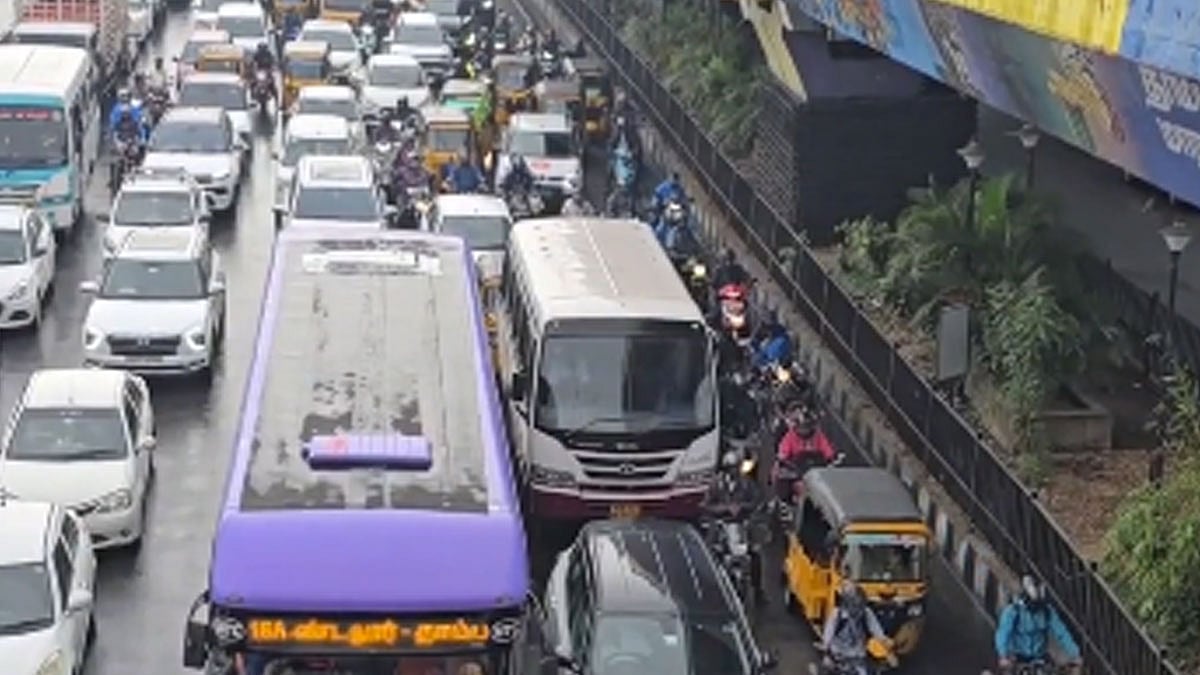 தொடர் விடுமுறை முடிந்து சென்னை திரும்பிய மக்கள்... ஜிஎஸ்டி சாலையில் கடும் போக்குவரத்து நெரிசல்