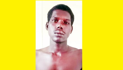 பிணந்திண்ணி செல்வம்.