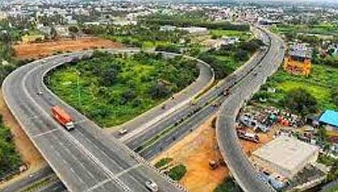 இரவில் தனியாக சுற்றி திரிந்த 10-ம் வகுப்பு மாணவி
