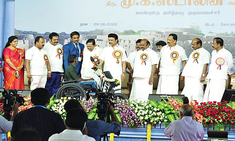 ராணிப்பேட்டையில் நடந்த நலத்திட்ட உதவிகள் வழங்கும் விழாவில் முதல்-அமைச்சர் மு.க.ஸ்டாலின் பேசிய காட்சி.