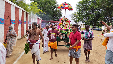 மாணிக்கவாசகர் சப்பரத்தில் பவனி