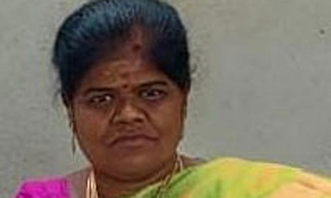 கைதான சரஸ்வதி. 