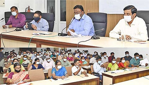 ஆலோசனைக் கூட்டம் கலெக்டர் முரளிதரன் தலைமையில் நடைபெற்றது.