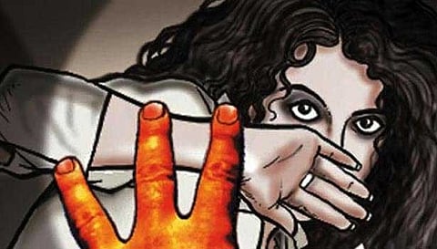 பள்ளி மாணவி கூட்டு பலாத்கார வழக்கில் மேலும் 2 பேருக்கு தொடர்பு- போலீசார் விசாரணை