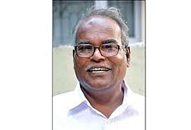 அ.தி.மு.க வினர் ஒற்றுமையாக இருந்து வலுவான எதிர்க்கட்சியாக செயல்பட வேண்டும்