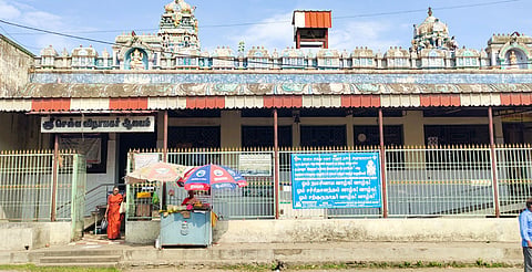 கொள்ளையர்கள் புகுந்த விநாயகர் கோவிலை படத்தில் காணலாம்.&nbsp;