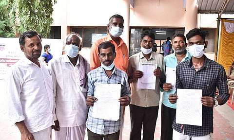 செல்போன் டவர் அமைக்க நடவடிக்கை எடுக்க  வேண்டும்