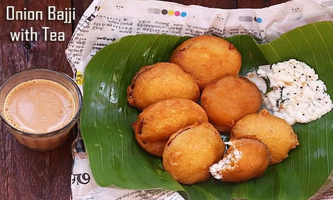 டீக்கடை ஸ்டைல் வெங்காய பஜ்ஜி செய்யலாம் வாங்க...