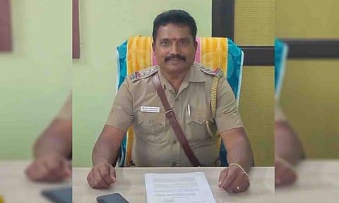 மங்கலம் போலீஸ் நிலையத்தில் சட்டம் ஒழுங்கு  இன்ஸ்பெக்டராக பொறுப்பேற்றுக்கொண்ட இன்ஸ்பெக்டர் கோபாலகிருஷ்ணன். 
