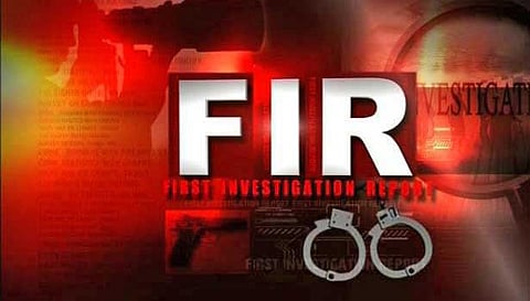 நெல்லை  அருகே நிதி நிறுவன அதிபரை தாக்கிய சிறை வார்டன்- வழக்குப்பதிவு செய்து போலீசார் விசாரணை
