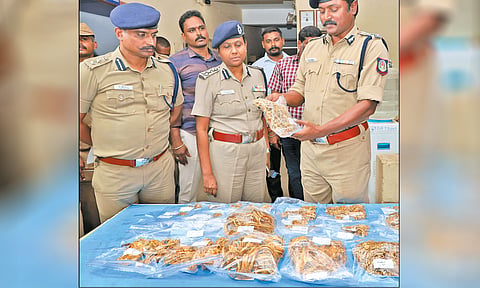அரும்பாக்கம் வங்கியில் கொள்ளையடிக்கப்பட்ட நகைகளை உருக்க முயற்சி: கூடுதல் கமிஷனர் அன்பு