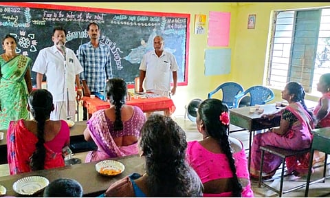 ஜெயங்கொண்டத்தில் பள்ளி மேலாண்மை குழு  உறுப்பினர்களுக்கு பயிற்சி