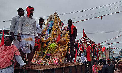 சத்தியமங்கலம், அந்தியூர் பகுதியில் விநாயகர் சிலைகள் ஊர்வலம்